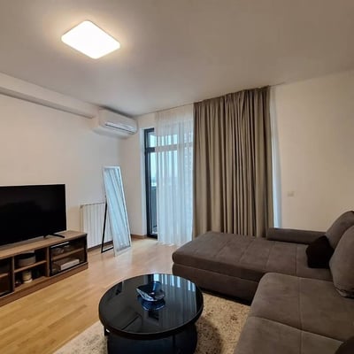 Location d’un appartement moderne de 3 pièces, 79 m², Belgrade, Serbie